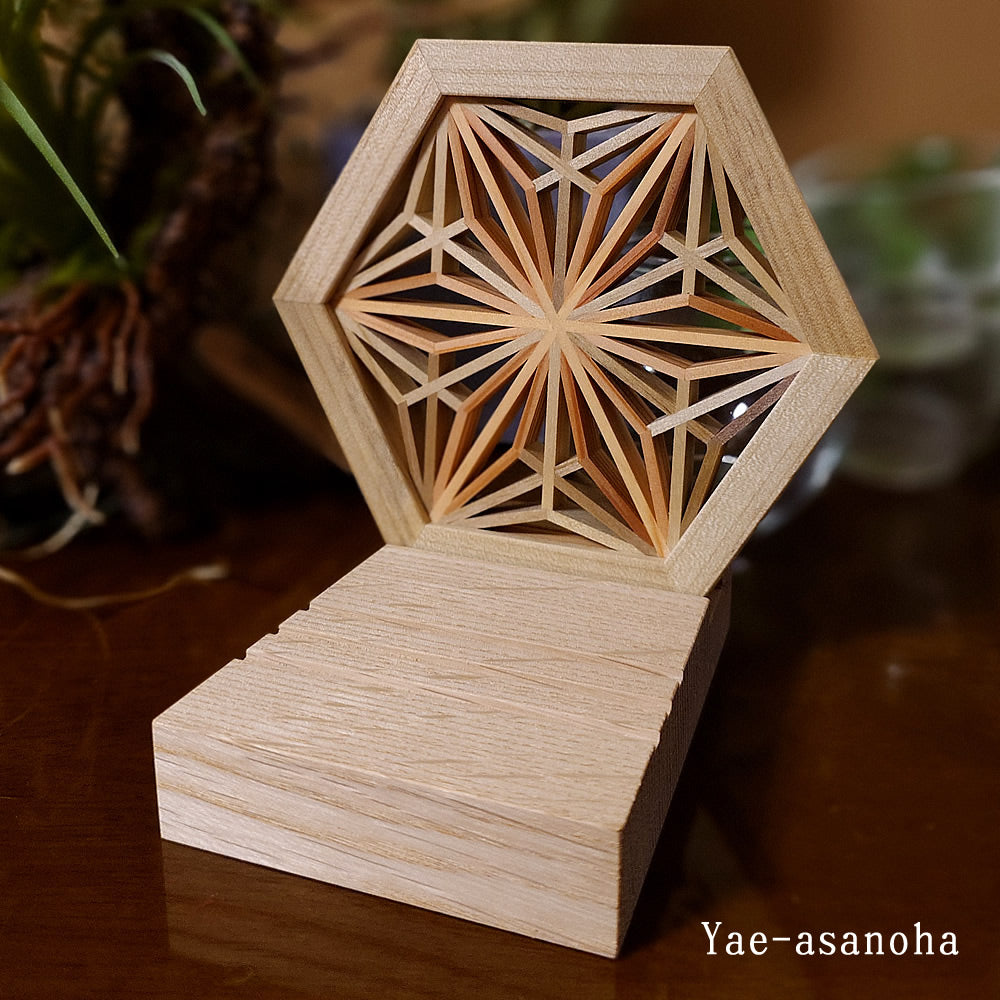 Kumiko Smartphone Stand - Type B -