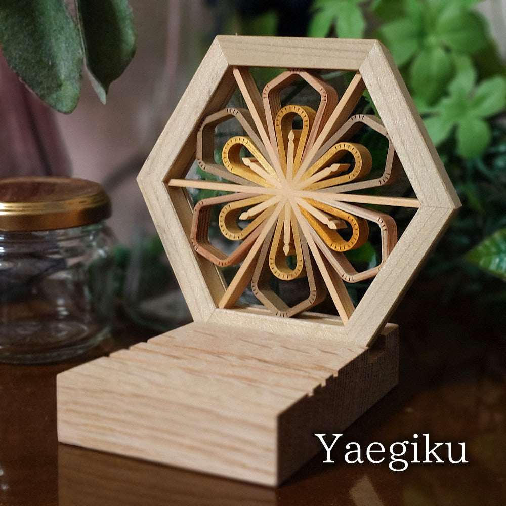 Kumiko Smartphone Stand - Type B -