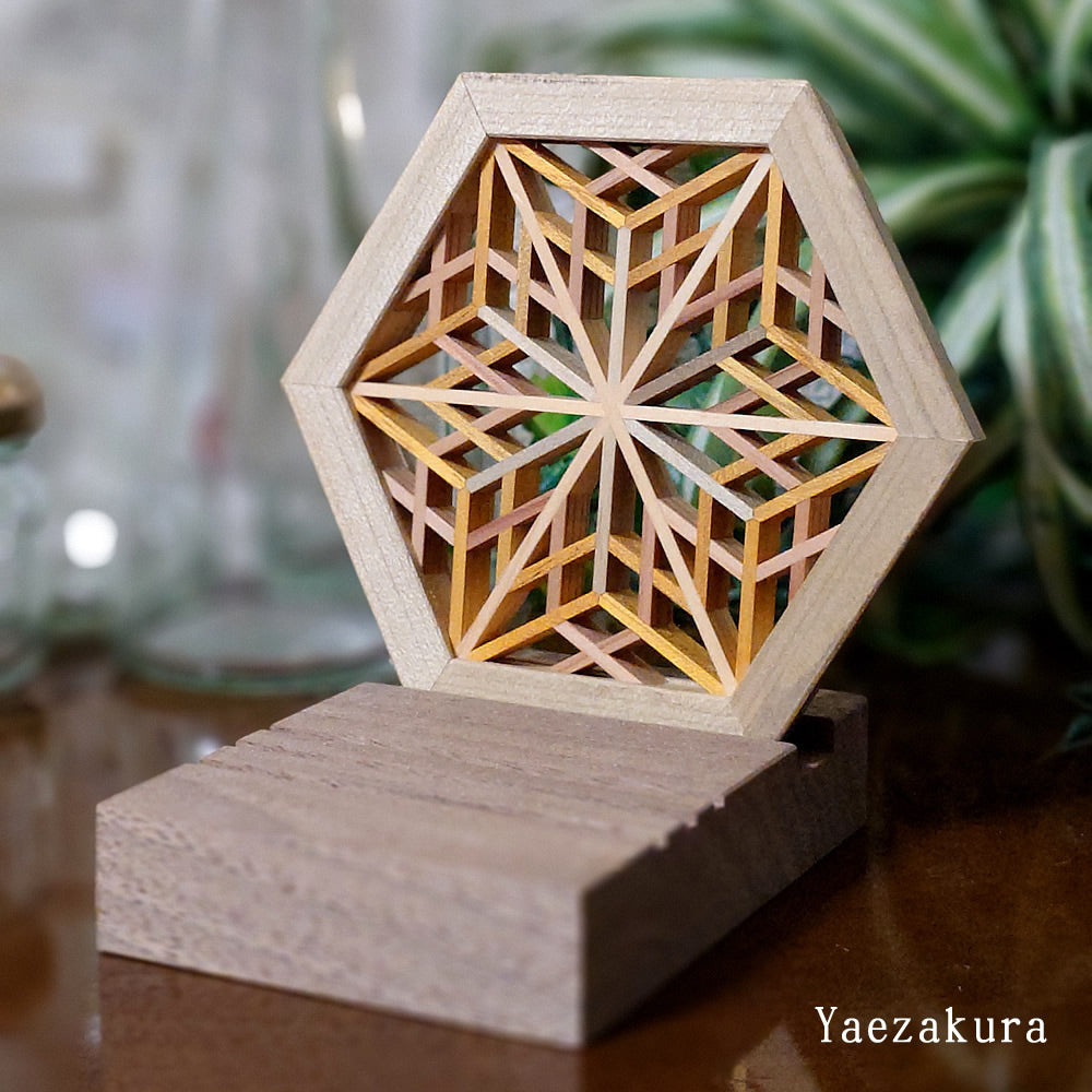 Kumiko Smartphone Stand - Type B -