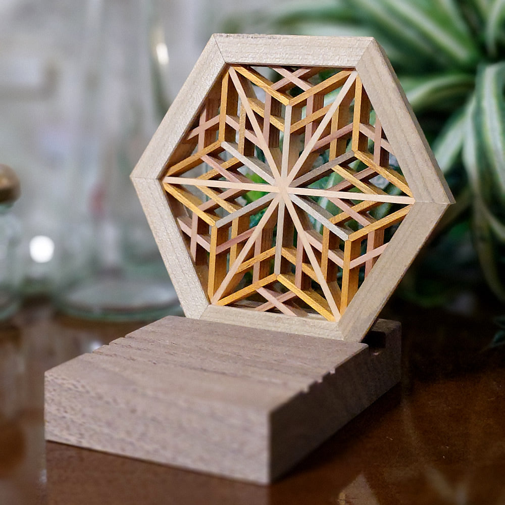 Kumiko smartphone stand *Yaezakura*