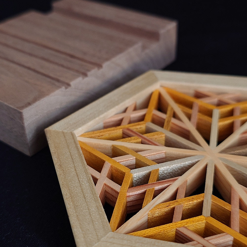 Kumiko smartphone stand *Yaezakura*