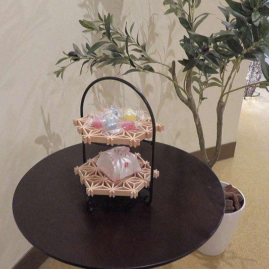Kumiko cake stand