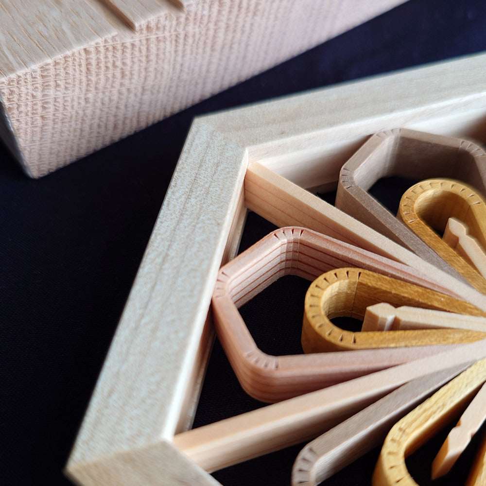 Kumiko Smartphone Stand - Type B -